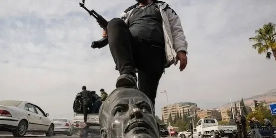 Opposition fighter celebrates the collapse of Assad’s government-India-Today