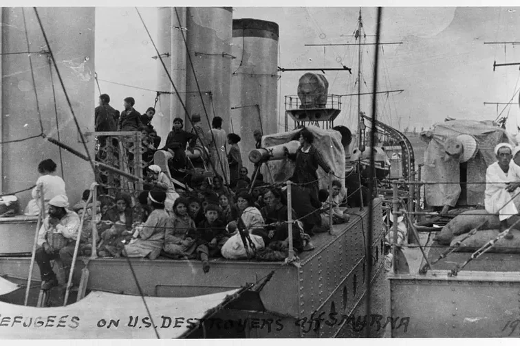 Neither an Isolationist nor a Neocon Neither an Isolationist nor a Neocon